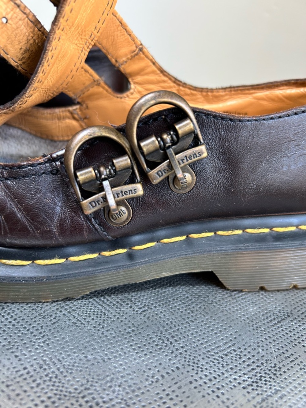 Dr. Martens ~ Chunky Leather Double Strap Mary Jane’s in size US 7 - Picture 6 of 16
